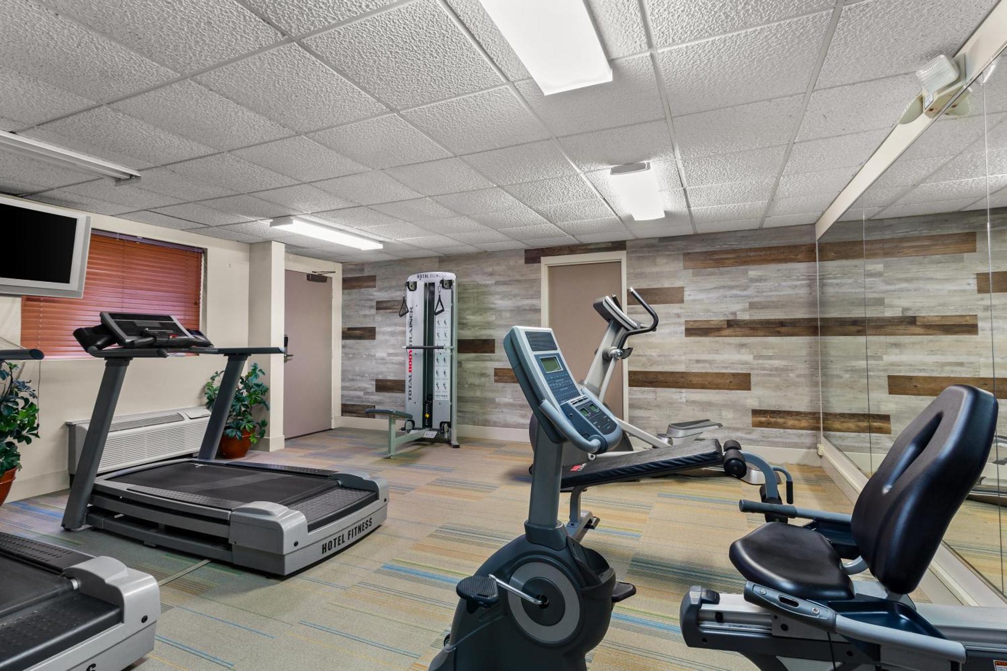Suburban Studios Алтуна Екстериор снимка